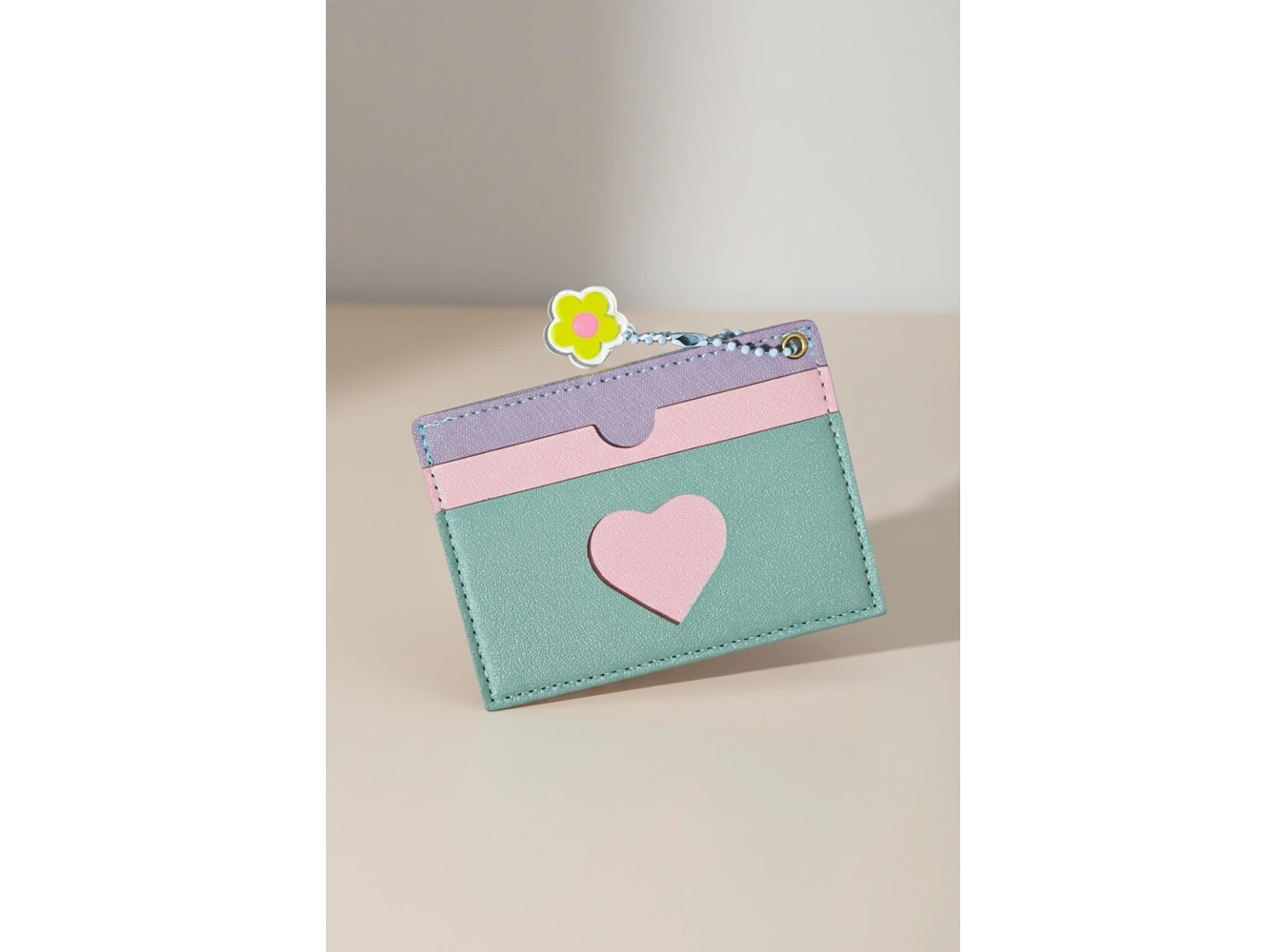 Yeşil Renk Kalp Detaylı Kartlık