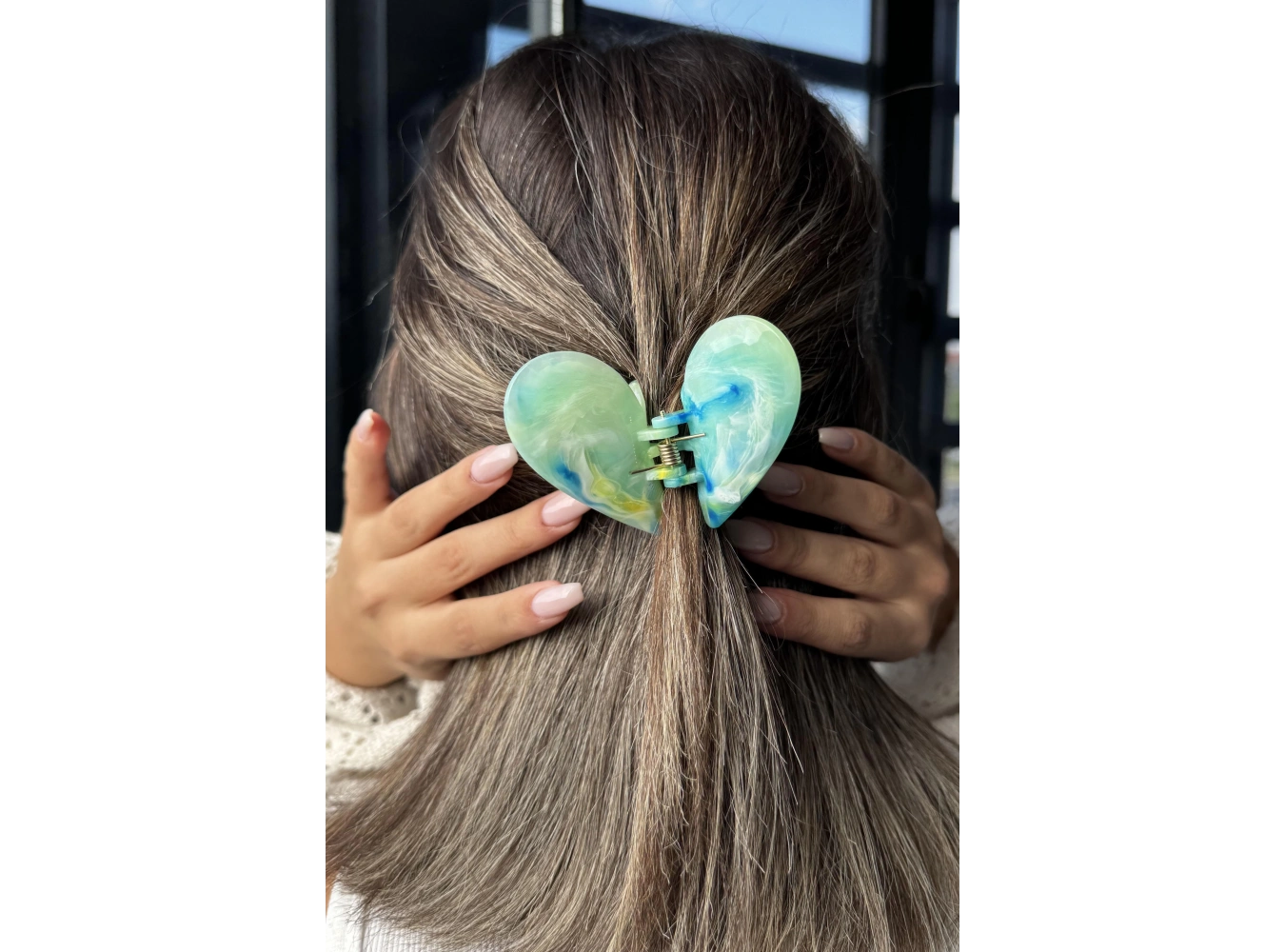 Yeşil Renk Kalp Detaylı Kemik Mandal Toka