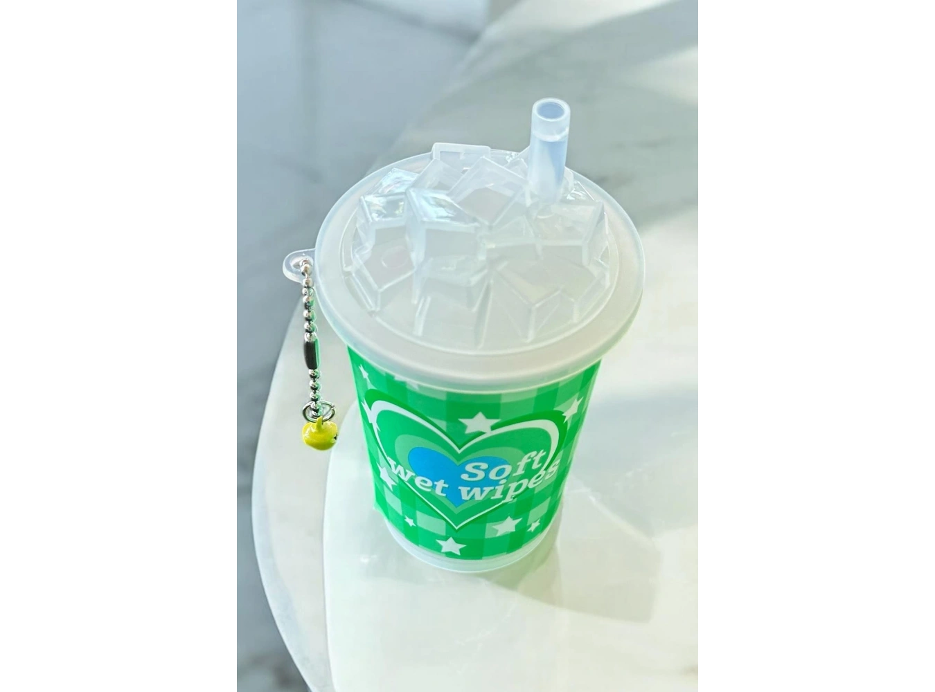 Yeşil Renk Kalp Figürlü Anahtarlık Detaylı Kutulu Islak Mendil