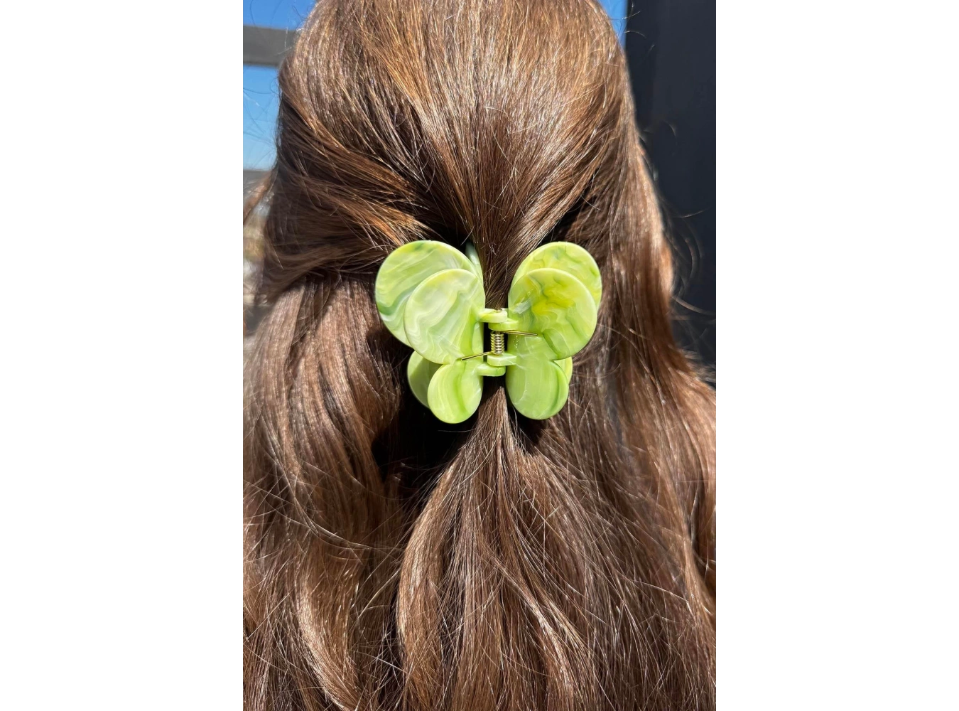 Yeşil Renk Kelebek Figürlü Mermer Desenli Kemik Mandal Toka