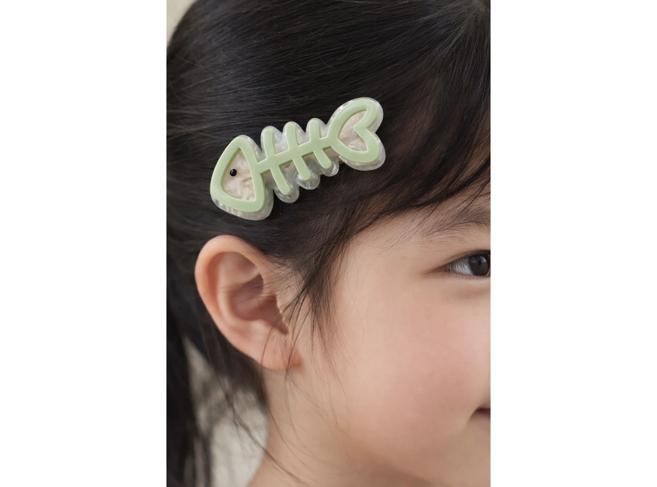 Yeşil Renk Kılçık Figürlü Yan Toka