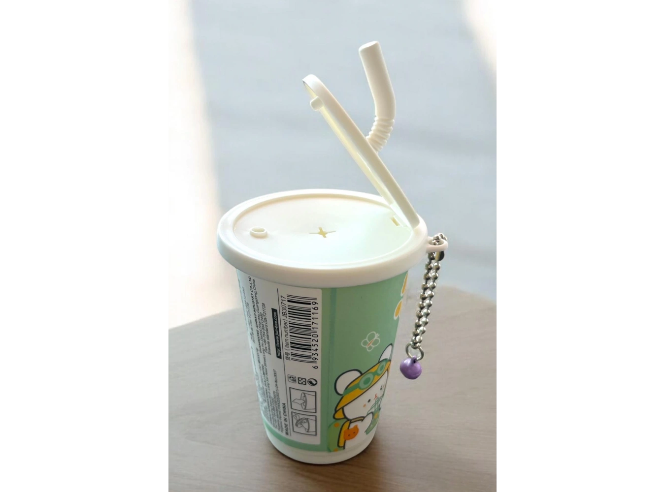 Yeşil Renk Milkshake Figürlü Anahtarlık Detaylı Kutulu Islak Mendil