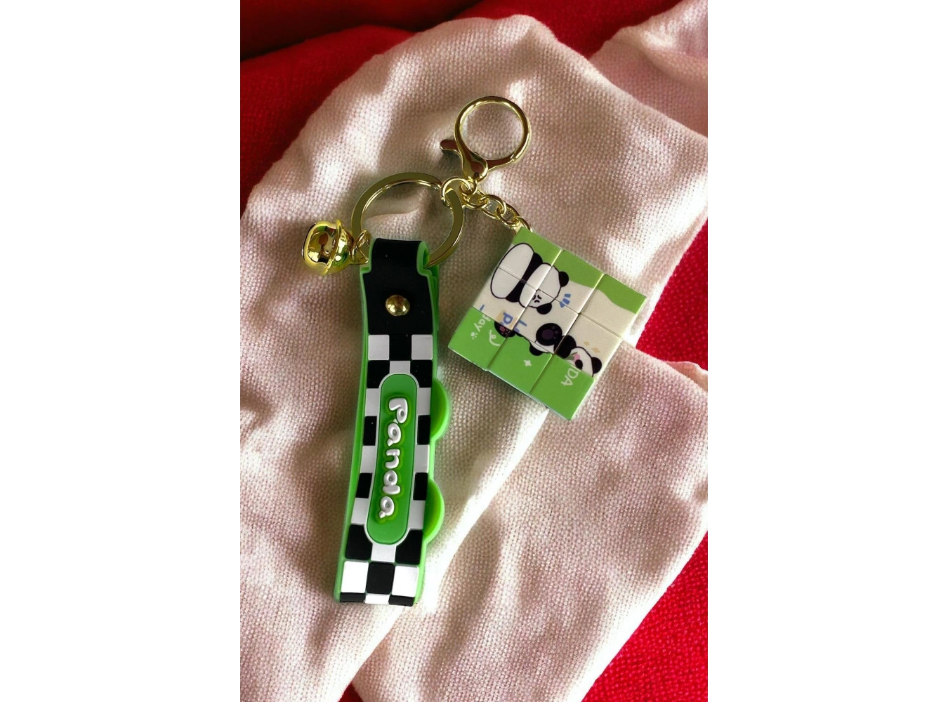 Yeşil Renk Pandalı Rubik Küp Figürlü Anahtarlık