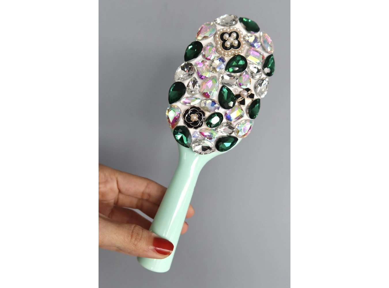 Yeşil Renk Taş Ve İnci Detaylı Saç Tarama Fırçası/ Tarak