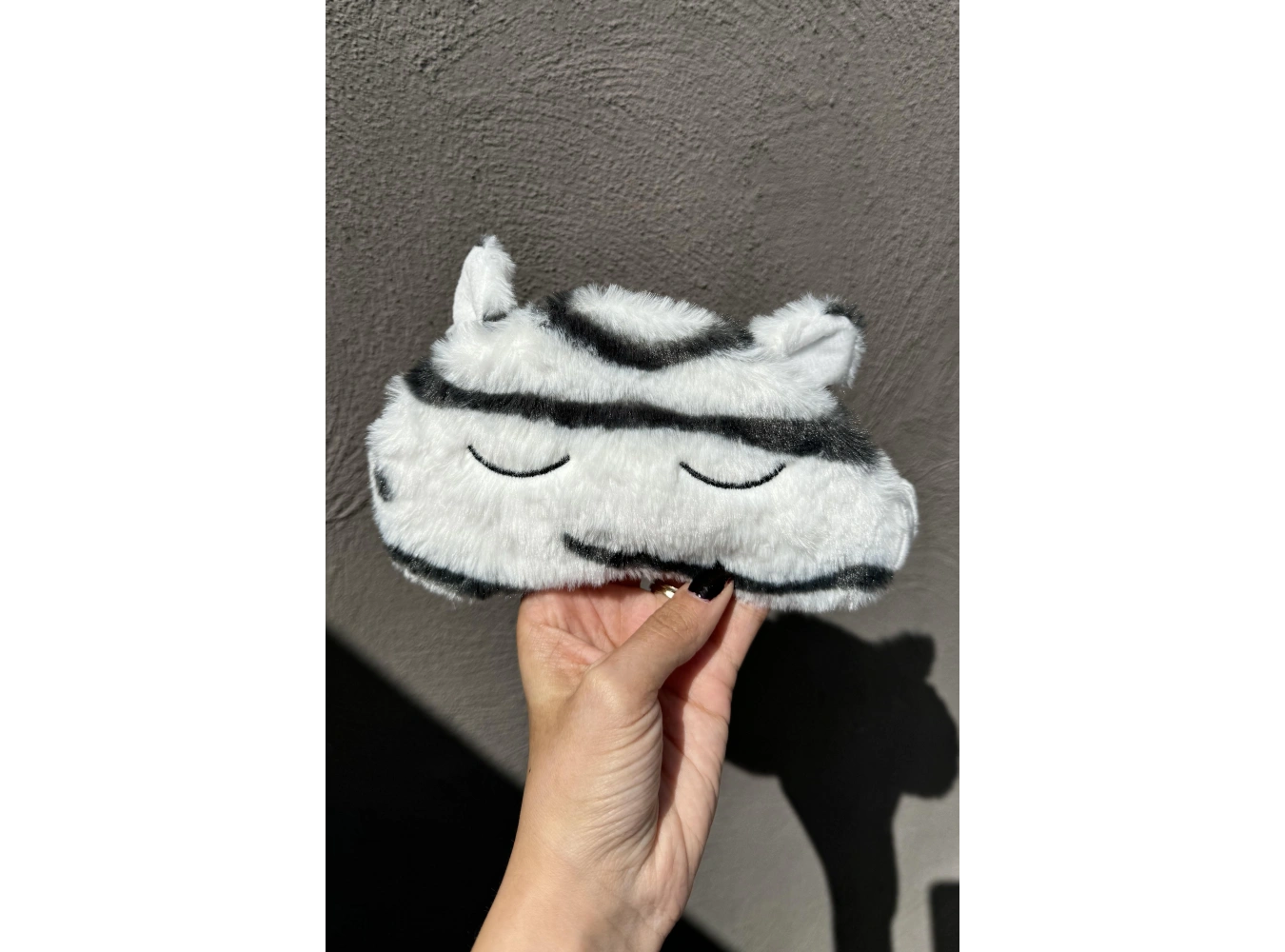 Zebra Desenli Kulak Detaylı Peluş Uyku Bandı