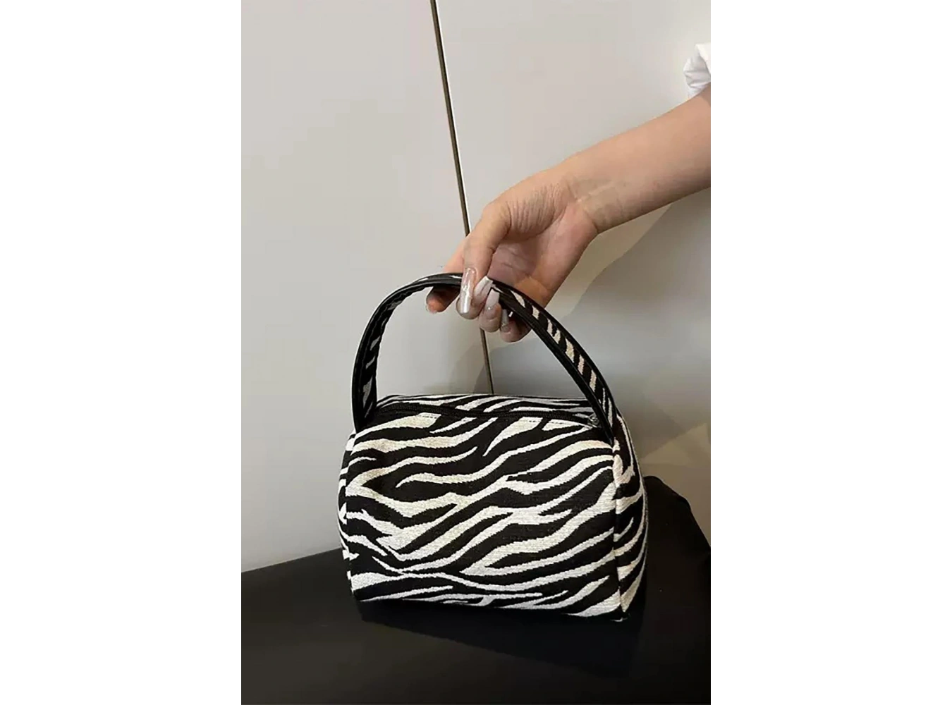 Zebra Desenli Makyaj Çantası