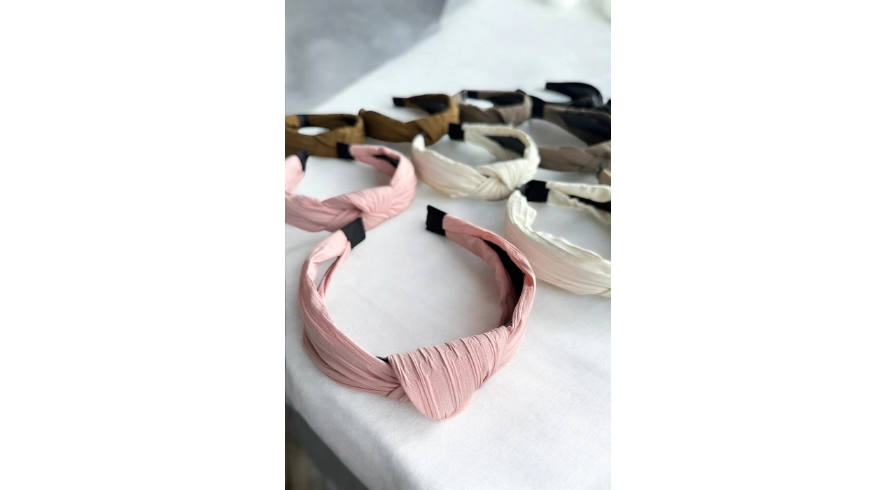 12li Karışık Renk Düğüm Detaylı Taç