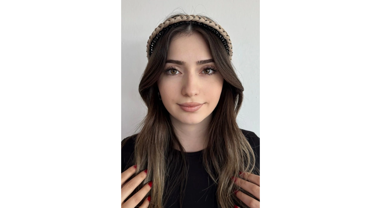 Açık Kahve Renk Taş Detaylı Tarak Taç