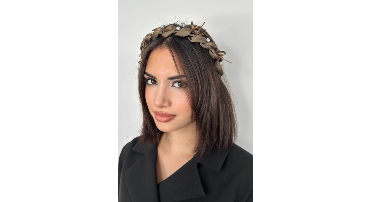 Açık Kahve Renk Taş Ve İnci Detaylı Taraklı Taç