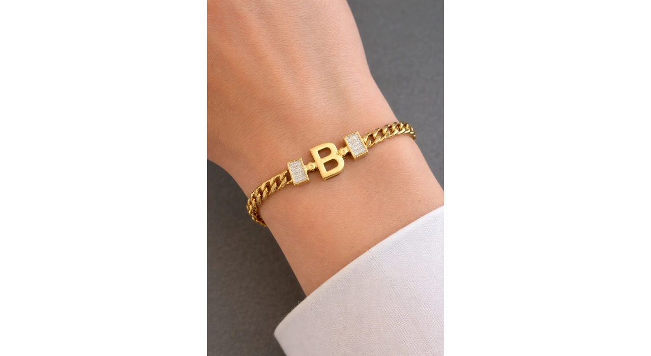 Altın Renk B Harf Çelik Bileklik