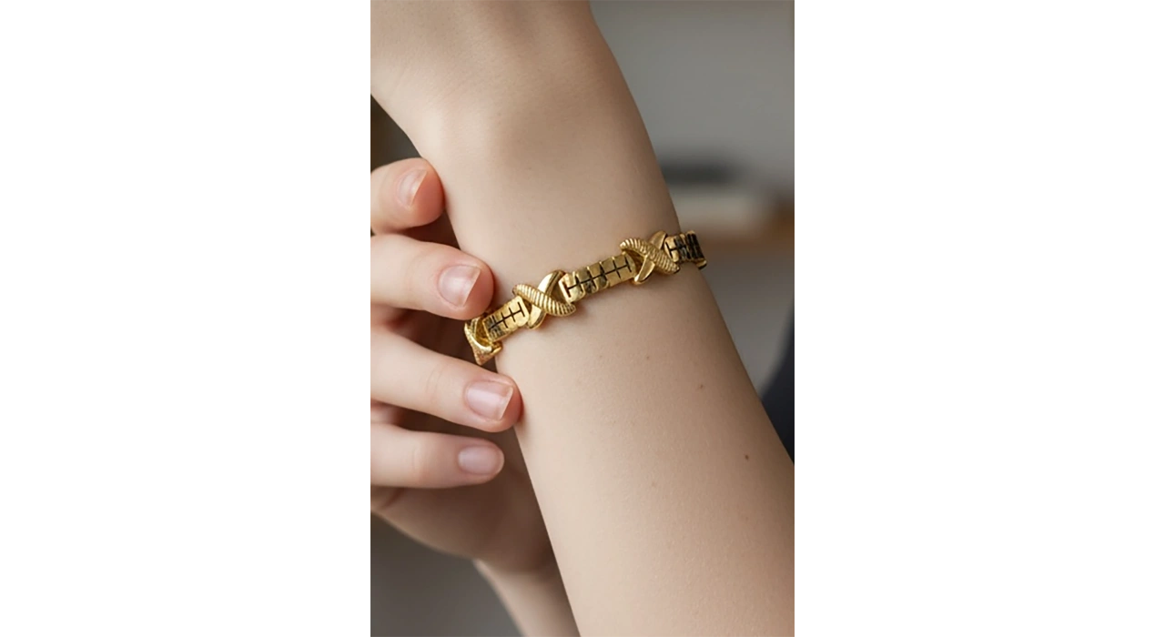 Altın Renk Çarpı Figürlü Çelik Kelepçe Bileklik