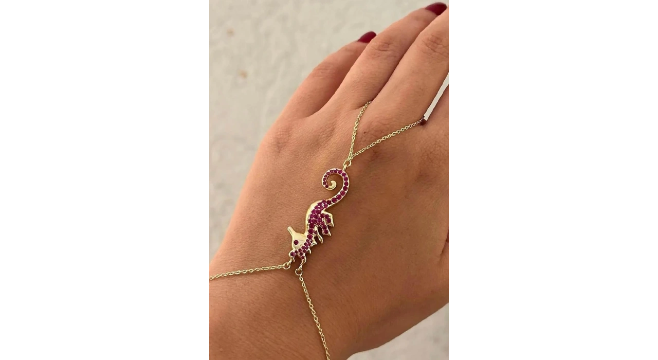 Altın Renk Deniz Atı Figürlü 14K Altın Kaplama TX Şahmeran