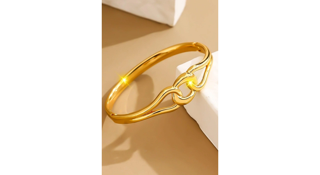 Altın Renk Düğüm Figürlü Çelik Kelepçe Bileklik