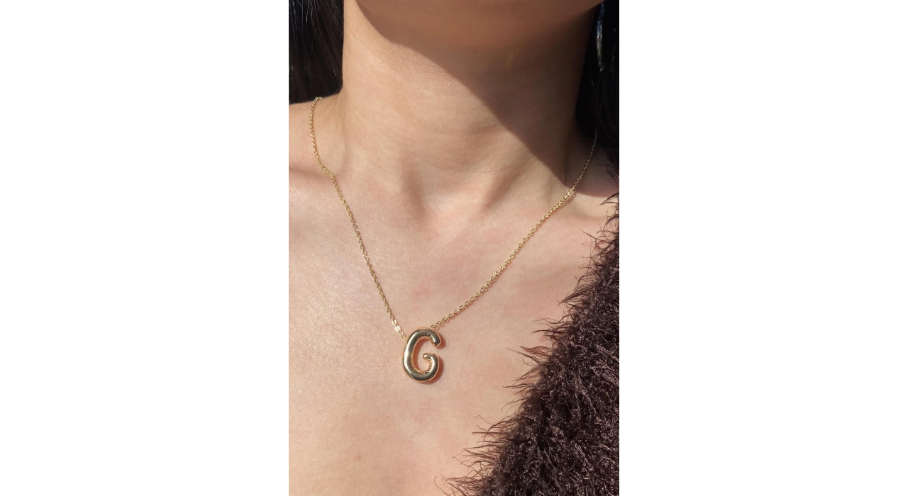 Altın Renk G Harf Balon Kolye