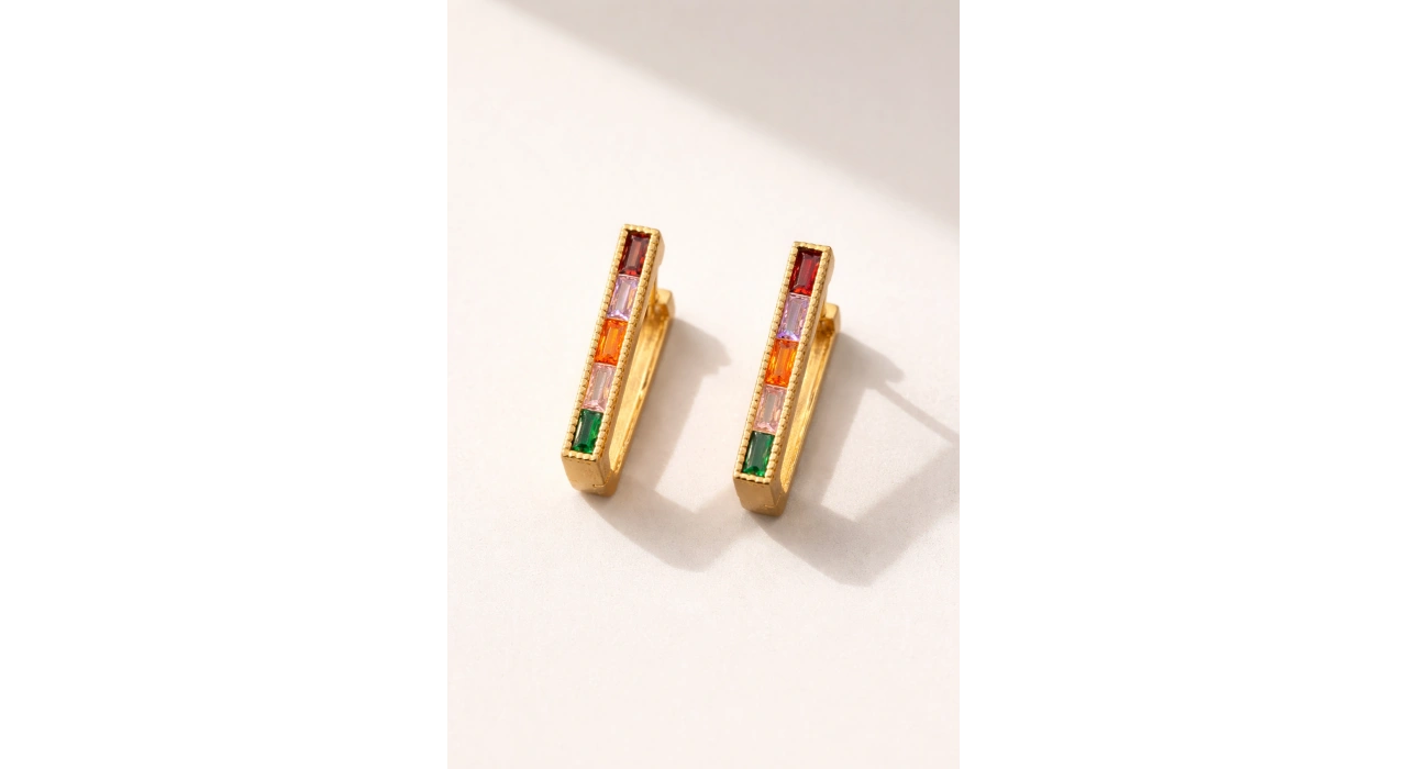 Altın Renk Kare Taşlı 14K Altın Kaplama Tx  Küpe (Çift)