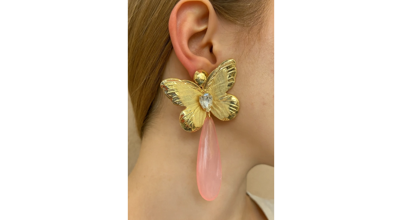 Altın Renk Kelebek Figürlü Taş Detaylı Tasarım Küpe (Çift)