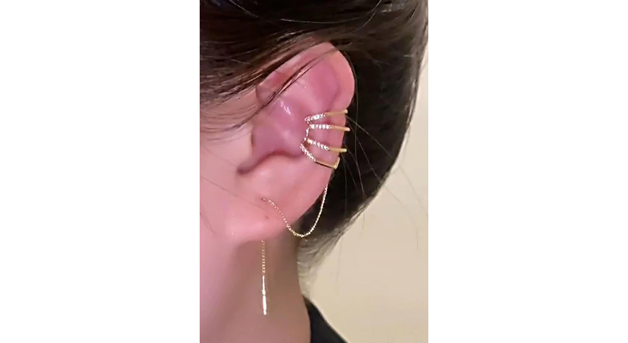 Altın Renk Taş Detaylı 14K Altın Kaplama TX Ear Cuff (Tek)