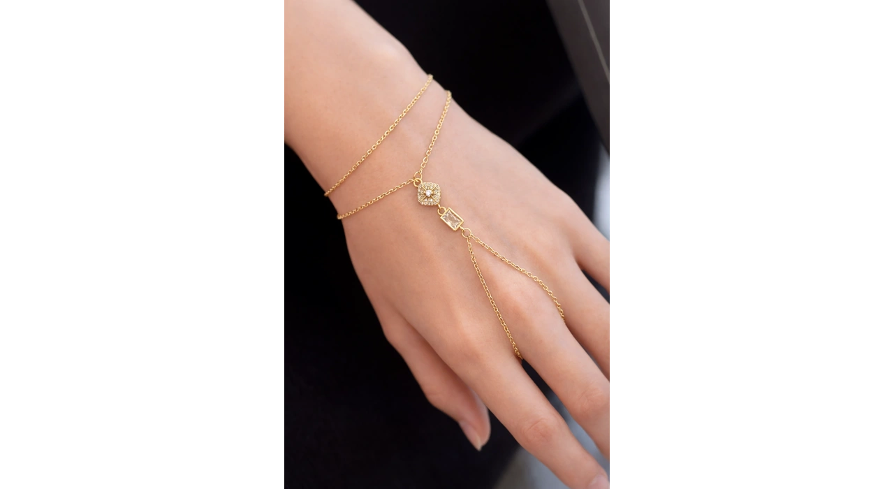 Altın Renk Taş Detaylı Çelik Şahmeran