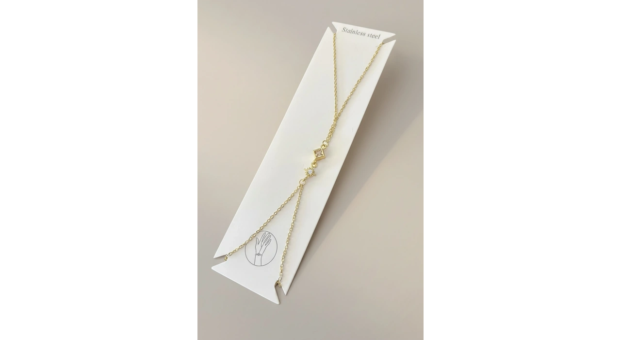 Altın Renk Taş Detaylı Çelik Şahmeran