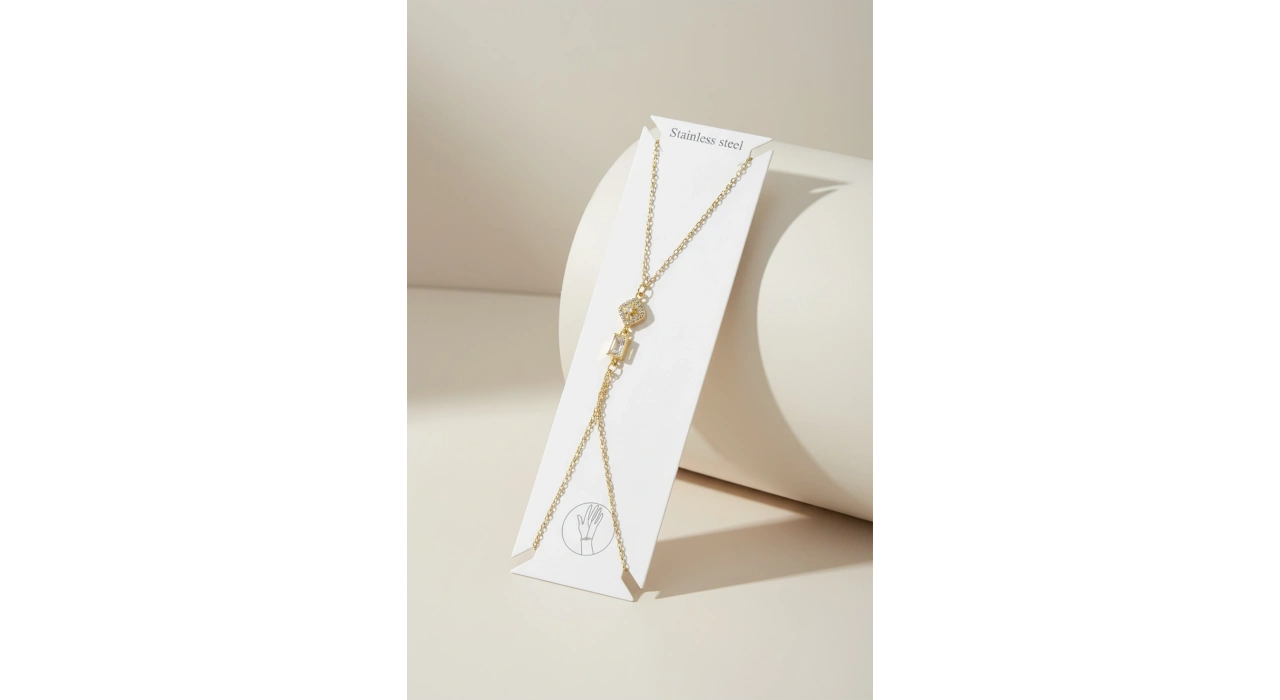 Altın Renk Taş Detaylı Çelik Şahmeran