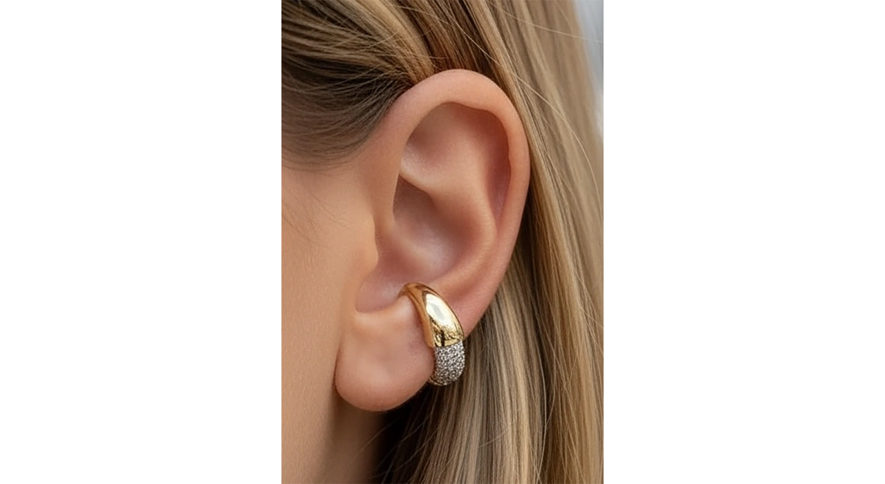 Altın Renk Taş Detaylı Ear Cuff (Tek)