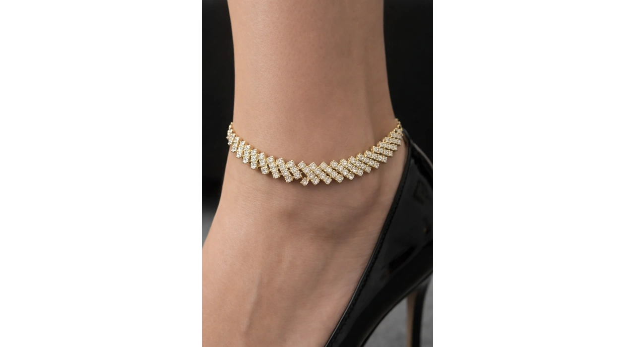 Altın Renk Taş Detaylı Tasarım Halhal