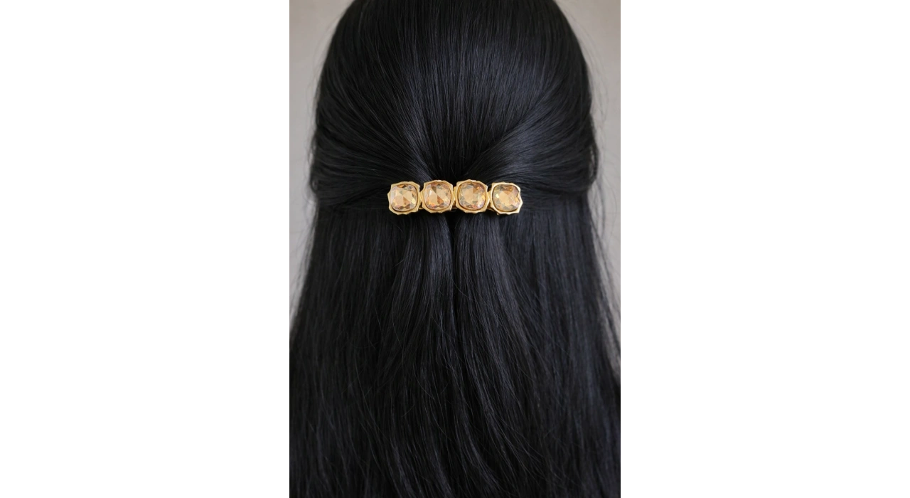 Altın Renk Taşlı Otomat Toka