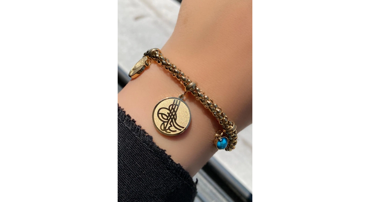 Altın Renk Tuğra Figürlü Çelik Bileklik