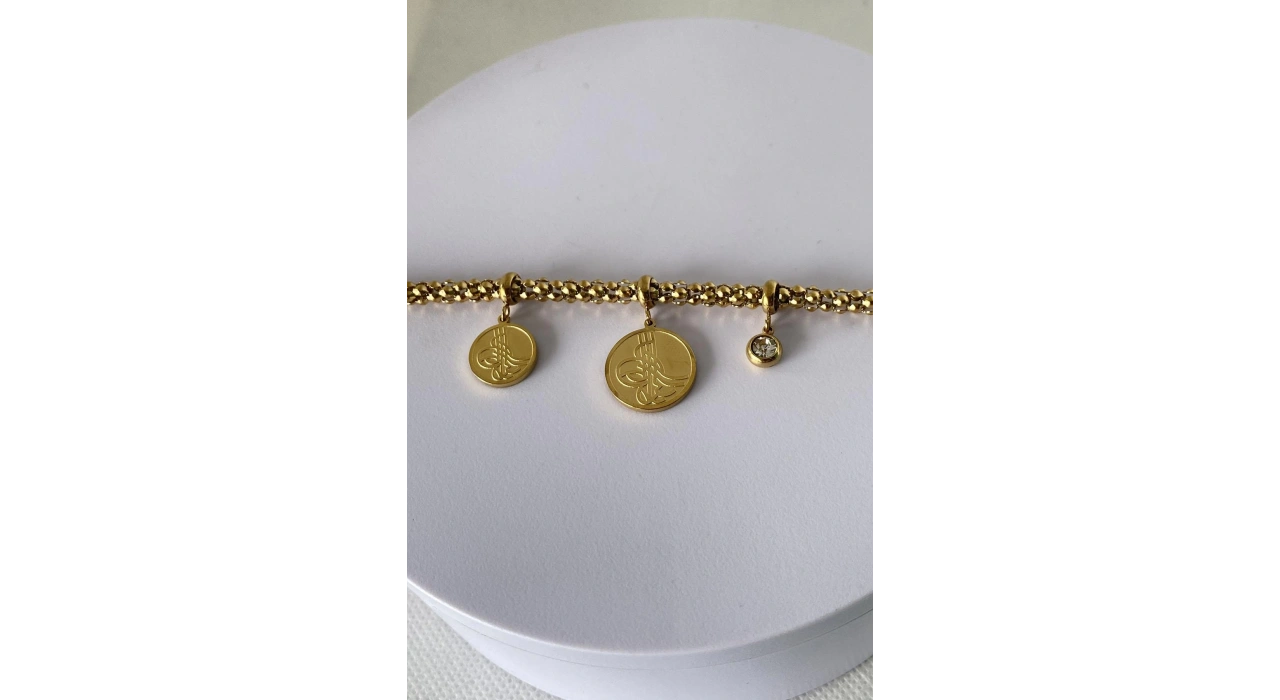 Altın Renk Tuğra Figürlü Taş Detaylı Çelik Bileklik