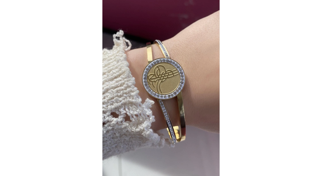 Altın Renk Tuğra Figürlü Taşlı Çelik Bileklik