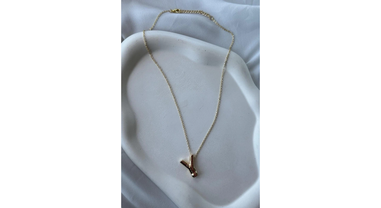 Altın Renk Y Harf Balon Kolye