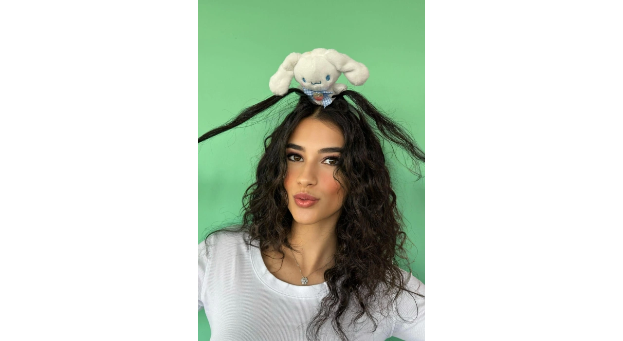 Beyaz Renk Anime Figürlü Perçem Tokası Detaylı Taç