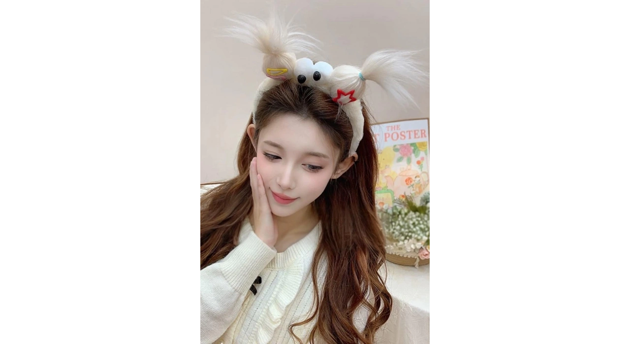 Beyaz Renk Canavar Figürlü Peluş Taç