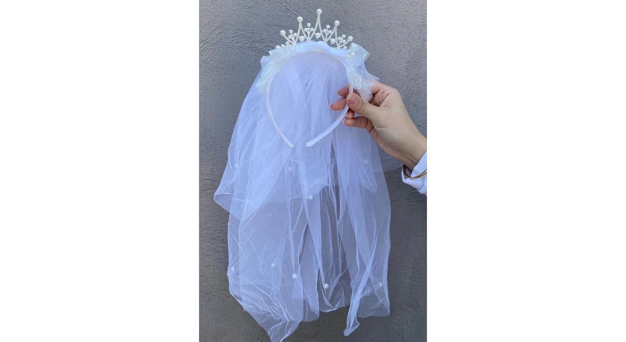 Beyaz Renk Duvak Detaylı Bride To Be Tacı