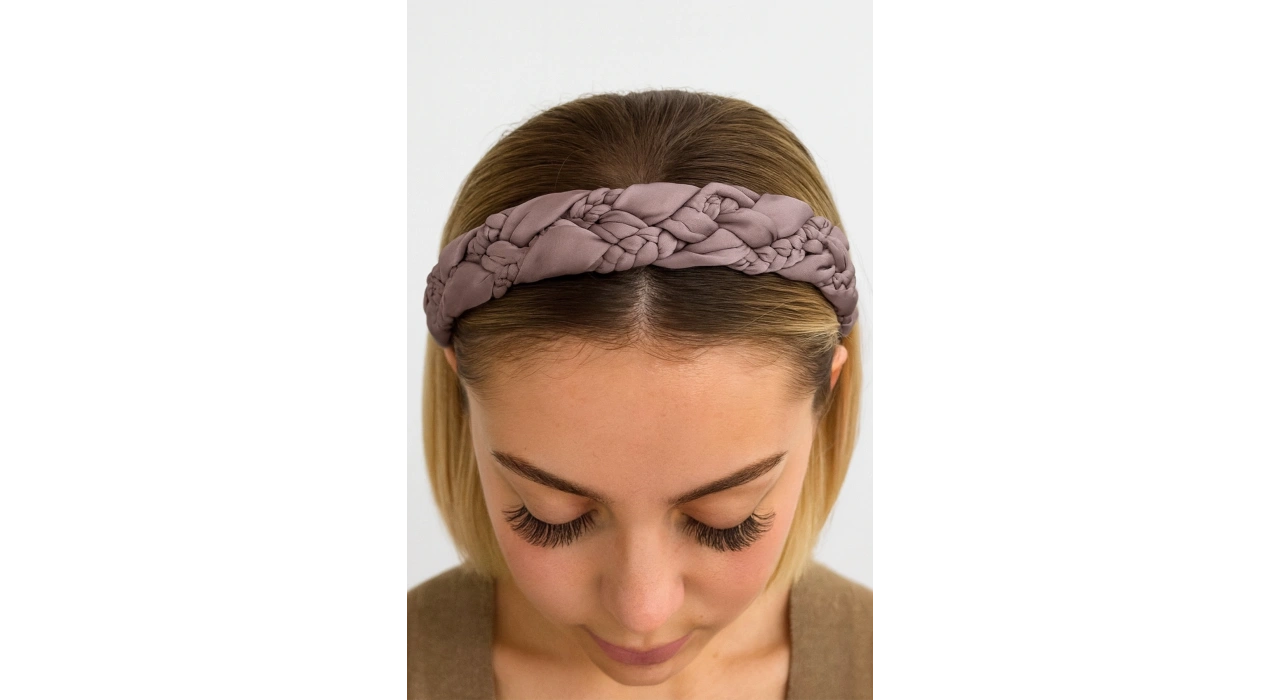 Gül Kurusu Renk Örgü Detaylı Taç