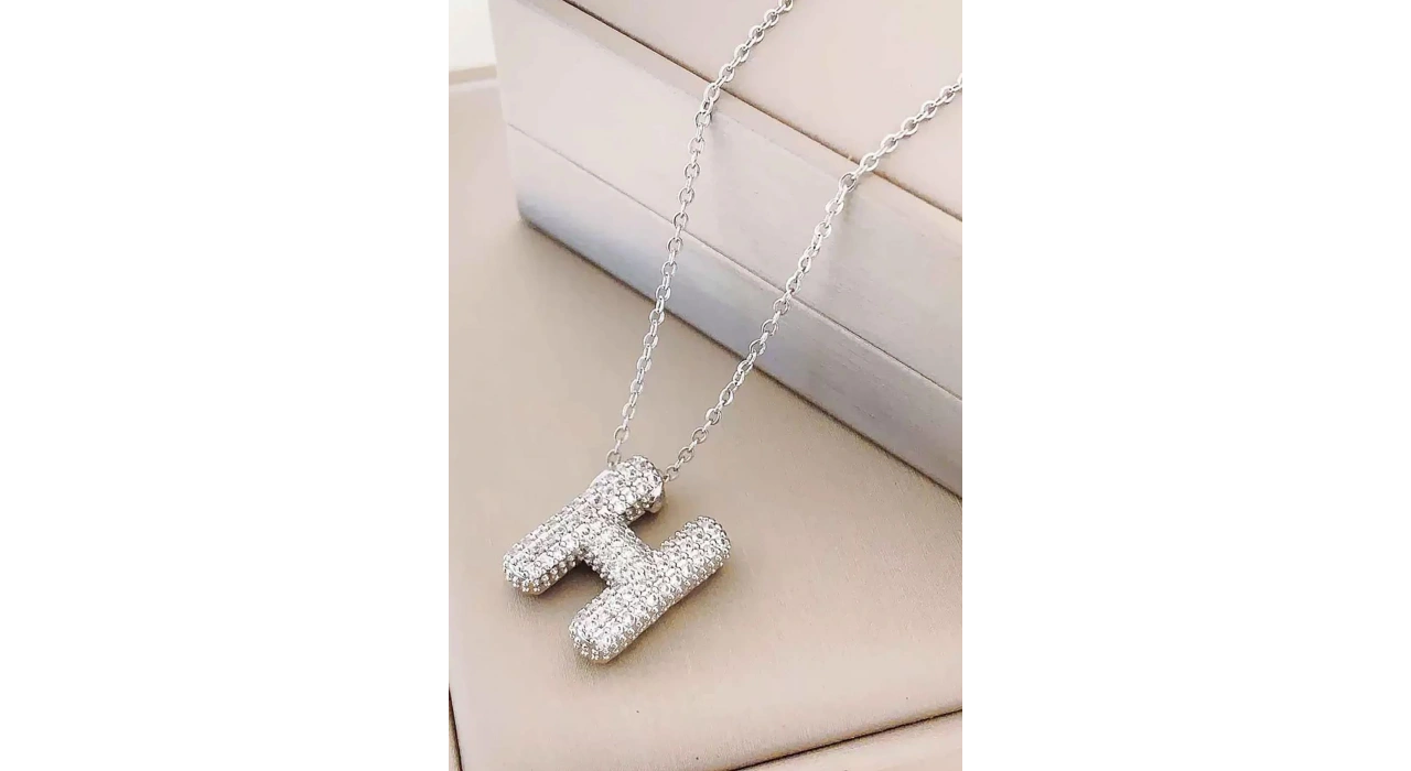 Gümüş Renk H Harf Taş Detaylı Çelik Kolye