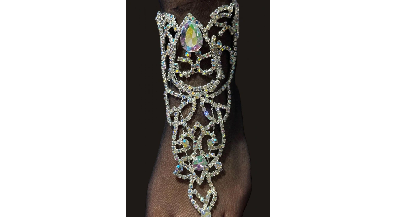 Gümüş Renk Hologram Taş Detaylı Tasarım Halhal Ayak Şahmeranı