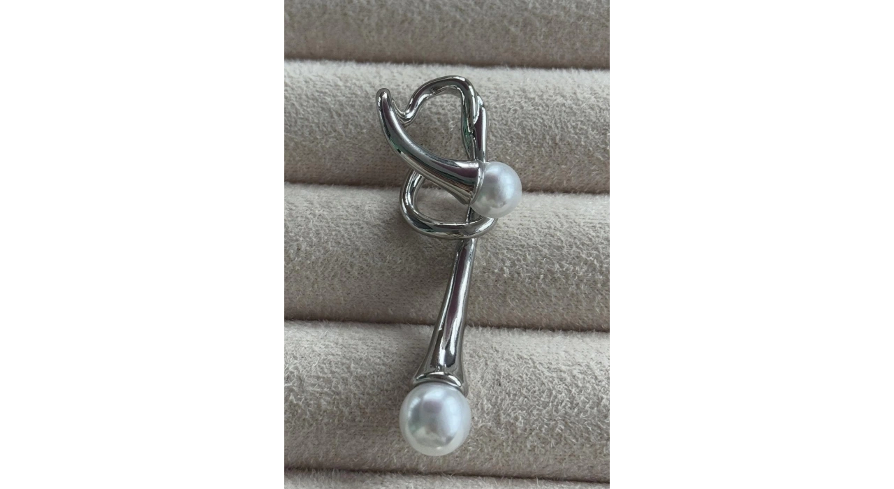 Gümüş Renk İnci Detaylı Kulak Aksesuarı (Tek)