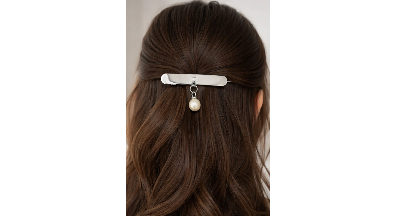 Gümüş Renk İnci Detaylı Metal Otomat Toka