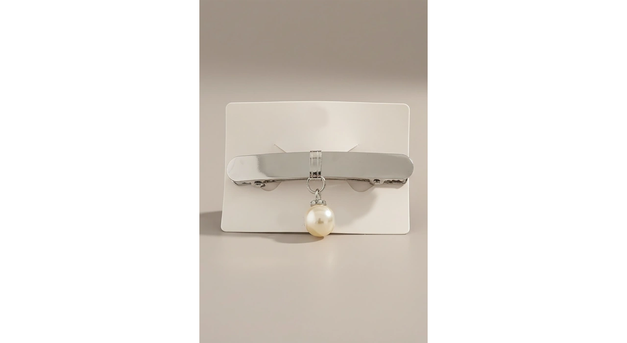 Gümüş Renk İnci Detaylı Metal Otomat Toka