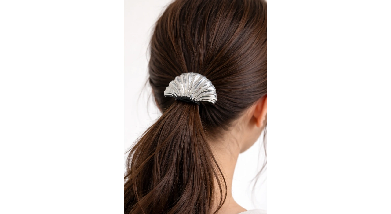 Gümüş Renk Midye Figürlü Metal Lastik Toka