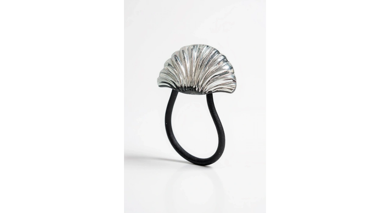 Gümüş Renk Midye Figürlü Metal Lastik Toka