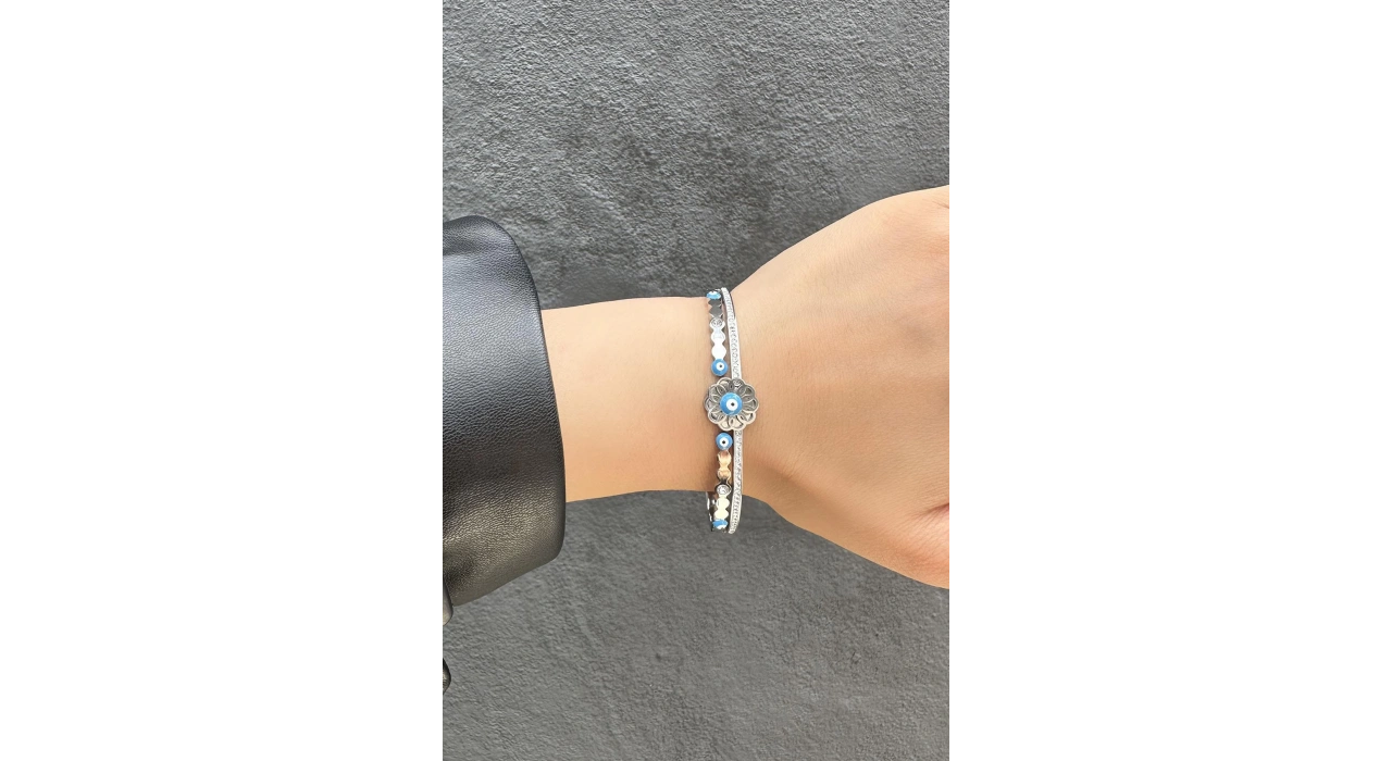 Gümüş Renk Nazar Boncuğu Figürlü Çelik Kelepçe Bileklik