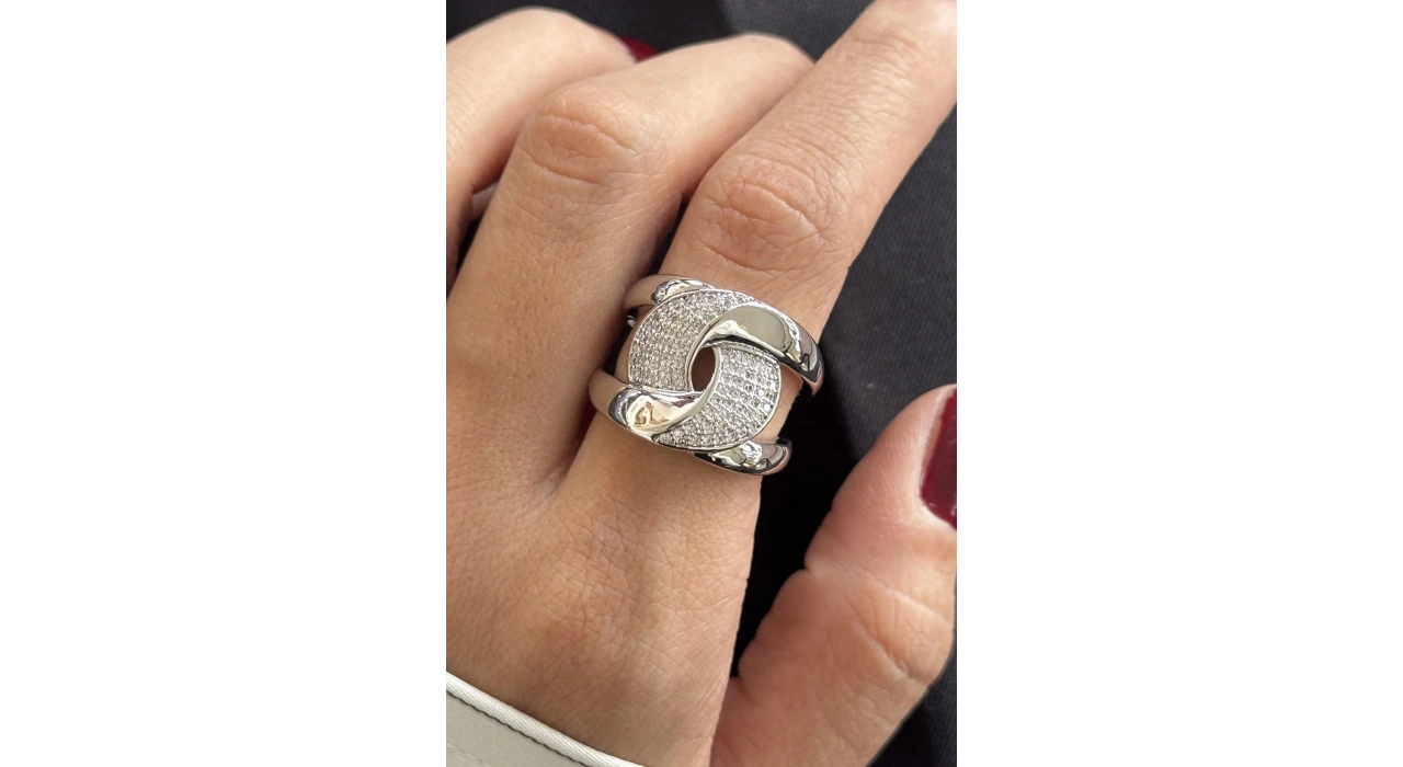 Gümüş Renk Taş Detaylı Ayarlanabilir Çelik Yüzük