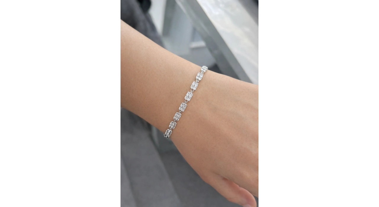 Gümüş Renk Taş Detaylı Çelik Xupıng VİP Bileklik