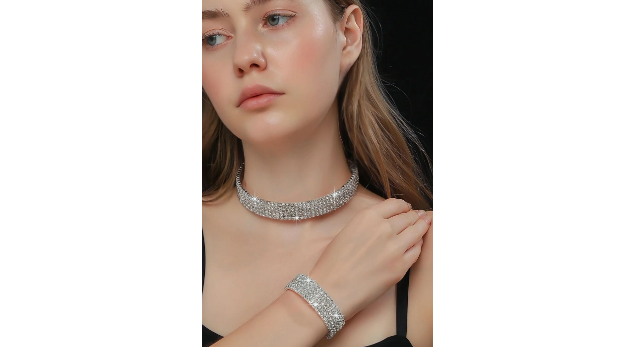 Gümüş Renk Taş Detaylı Choker Kolye Ve Bileklik Set