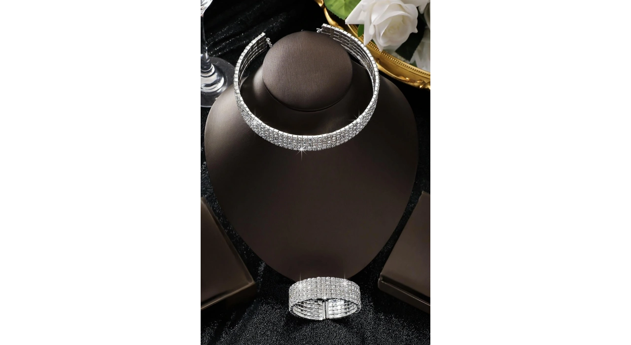 Gümüş Renk Taş Detaylı Choker Kolye Ve Bileklik Set