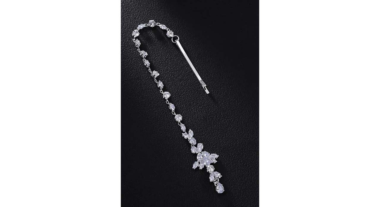 Gümüş Renk Taş Detaylı Saç Aksesuarı