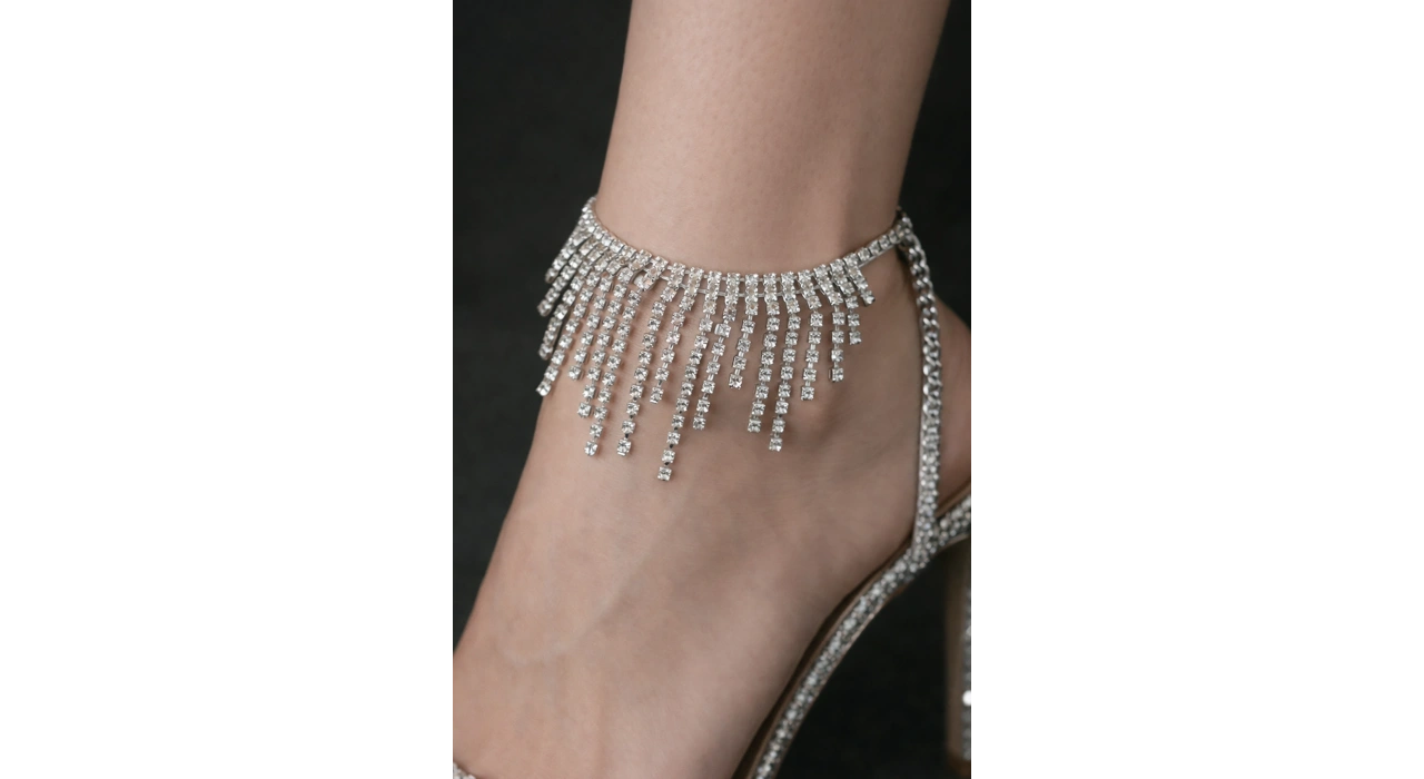 Gümüş Renk Taş Detaylı Tasarım Halhal