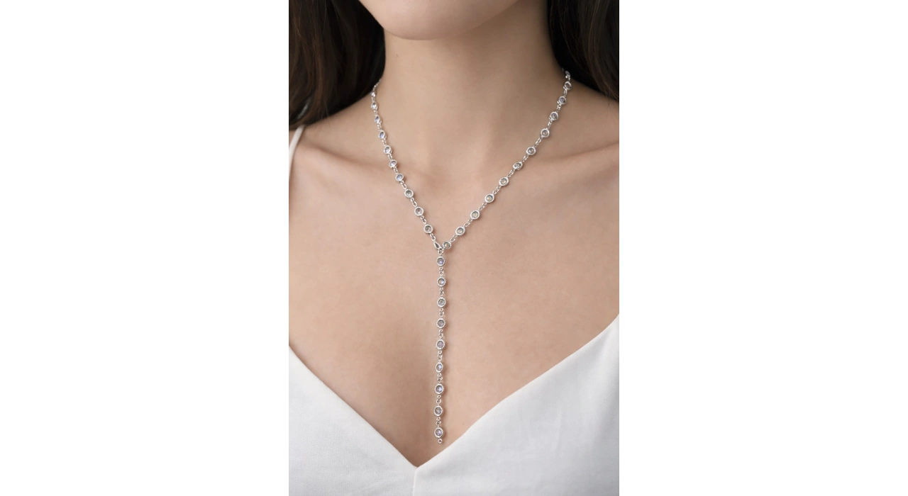 Gümüş Renk Taş Detaylı Y Kolye